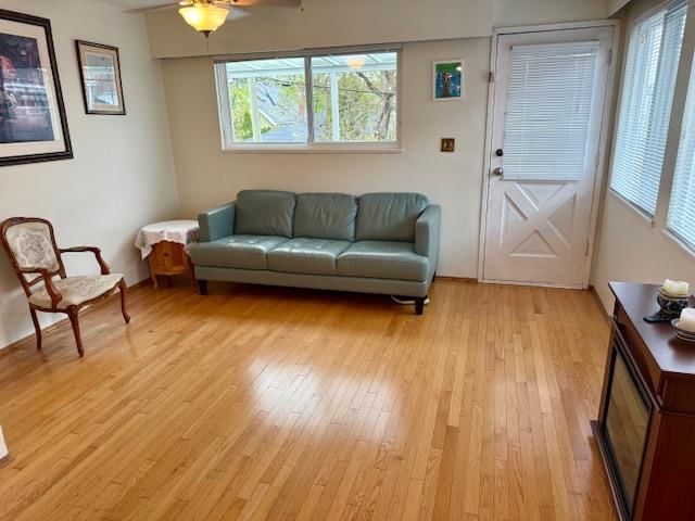 Listing Image 17