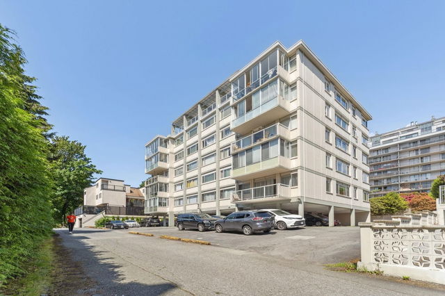 205 - 1750 Esquimalt Avenue