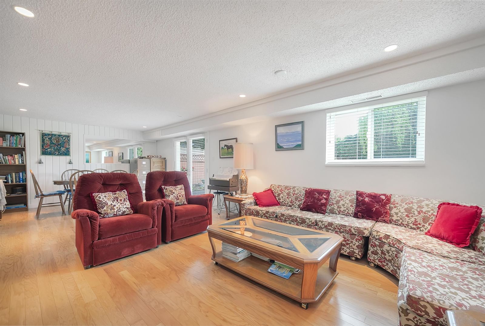 Listing Image 16