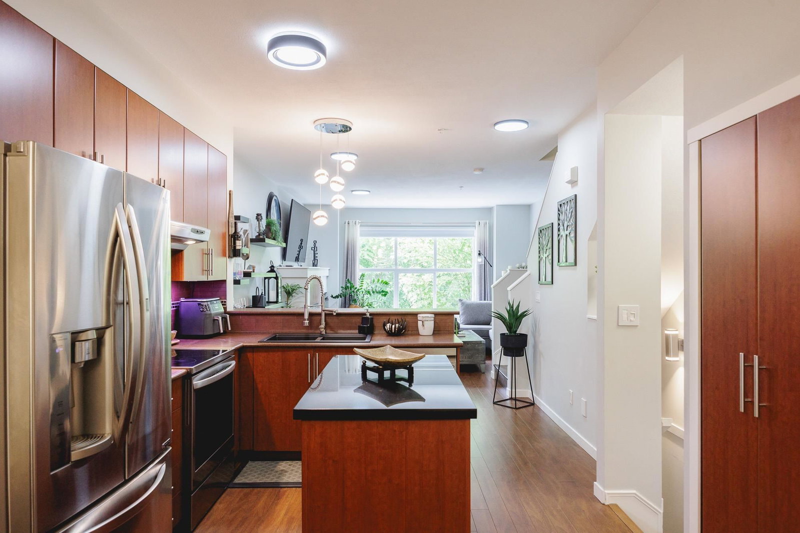 Listing Image 9