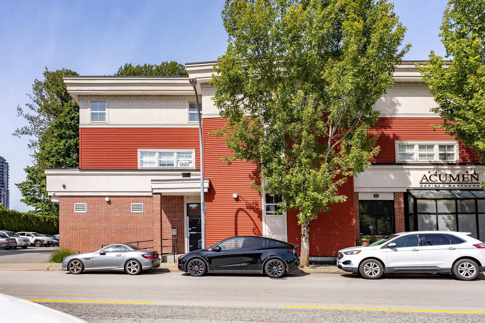 Listing Image 3