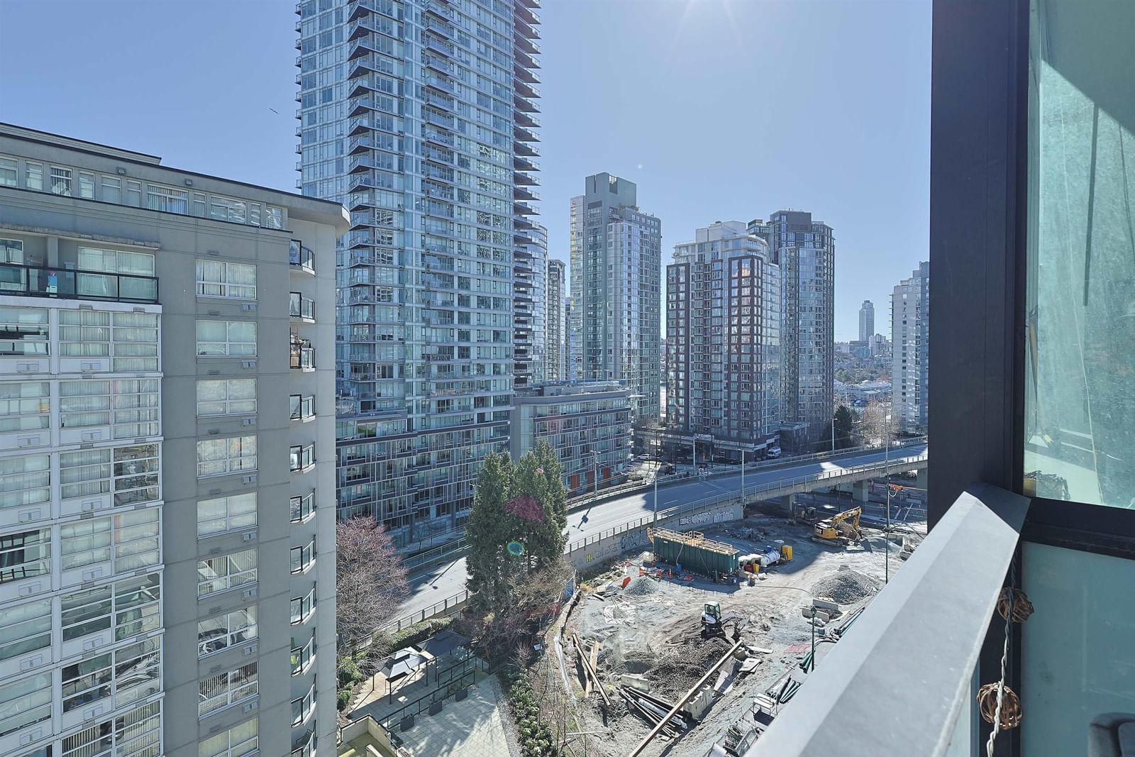 Listing Image 15