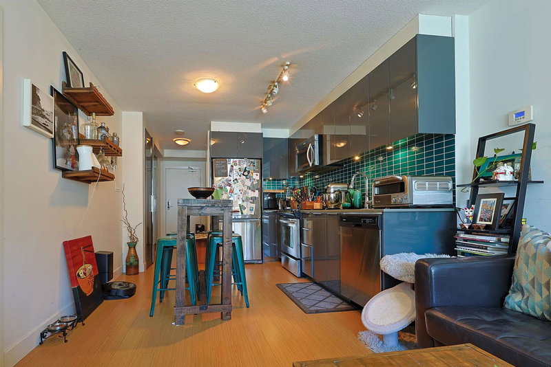 908 - 1325 Rolston Street, Vancouver, V6B 0M2 | Image 3