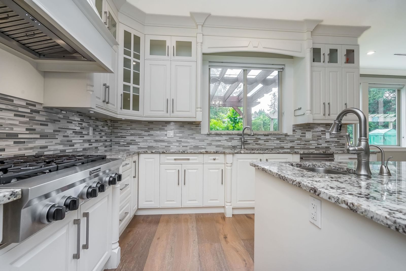 Listing Image 19