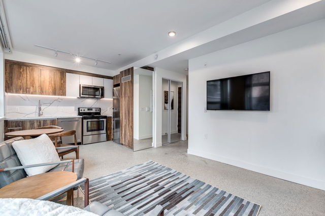 102 - 1170 Barclay Street