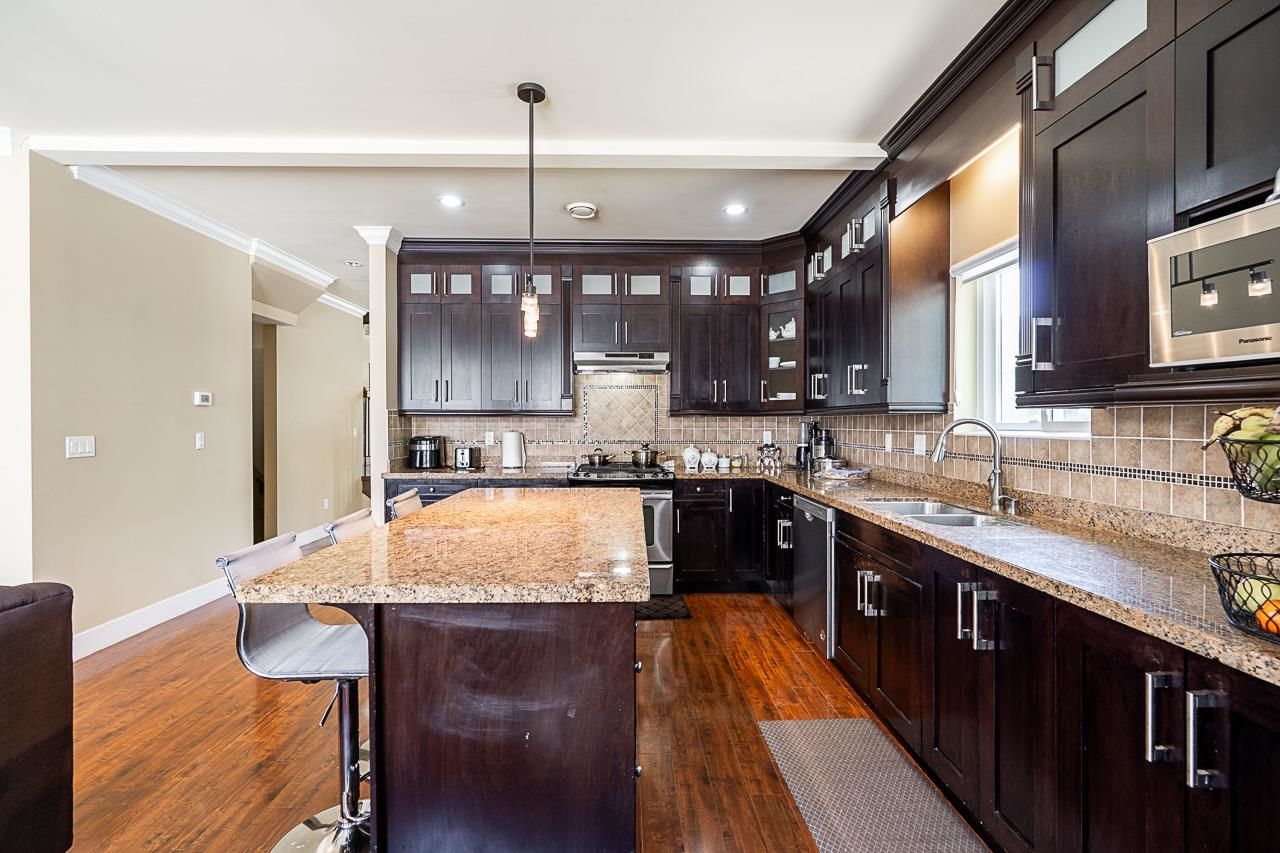 Listing Image 10