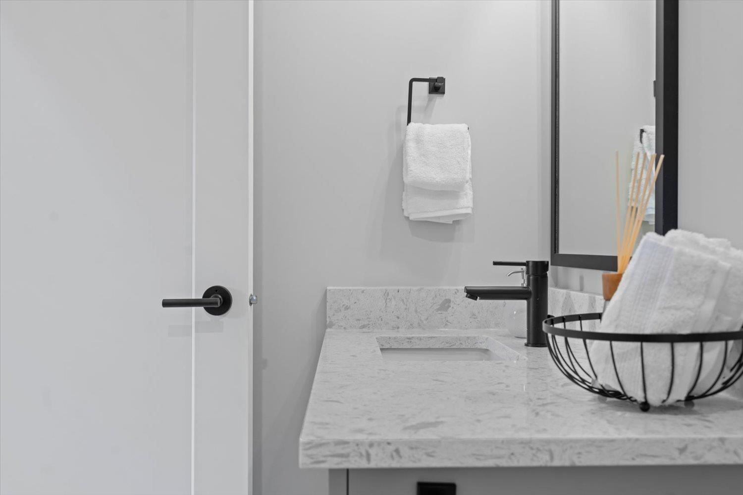 Listing Image 30