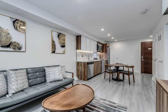 102 - 1168 Pendrell Street