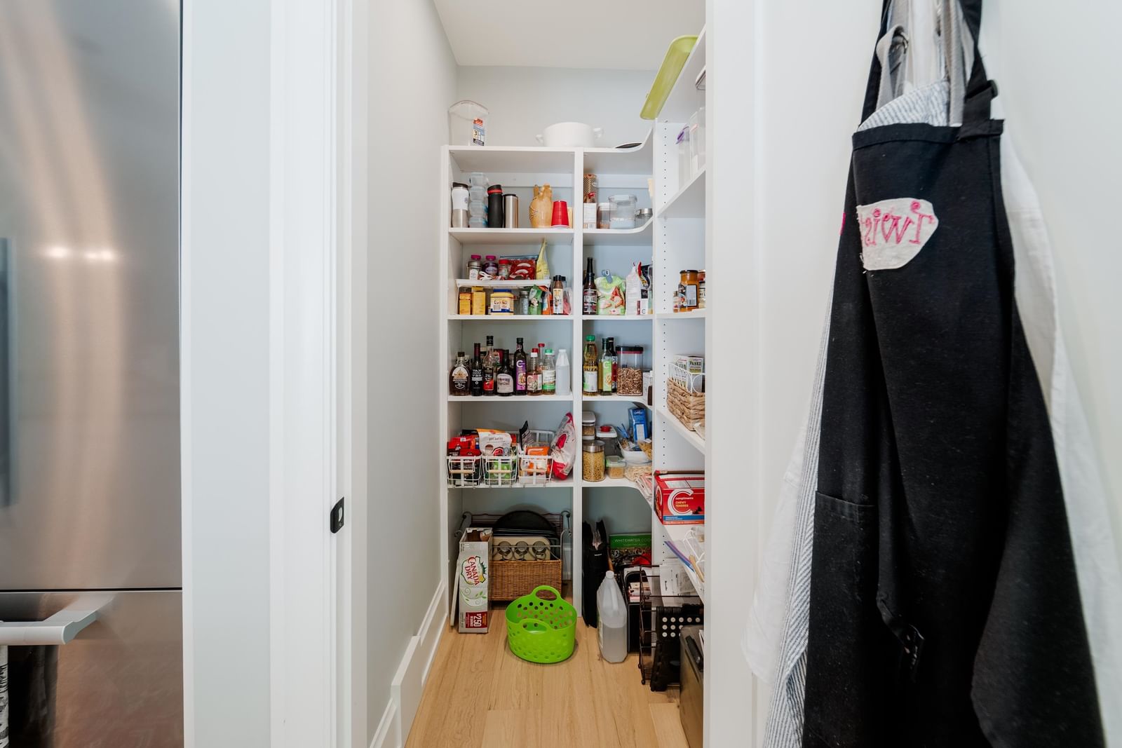 Listing Image 12