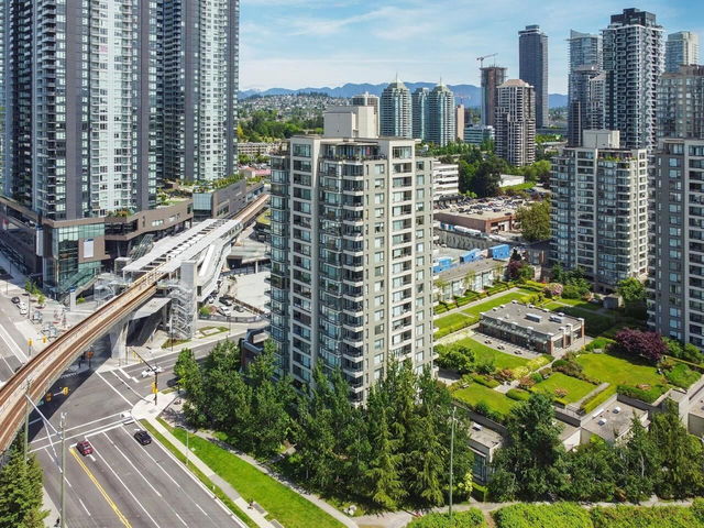 405 - 4118 Dawson Street