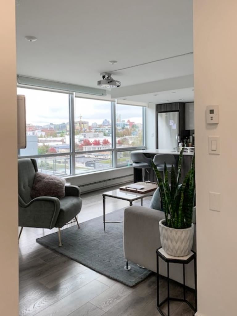 Listing Image 11