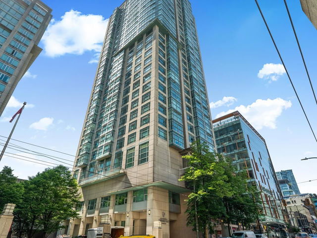 803 - 438 Seymour Street