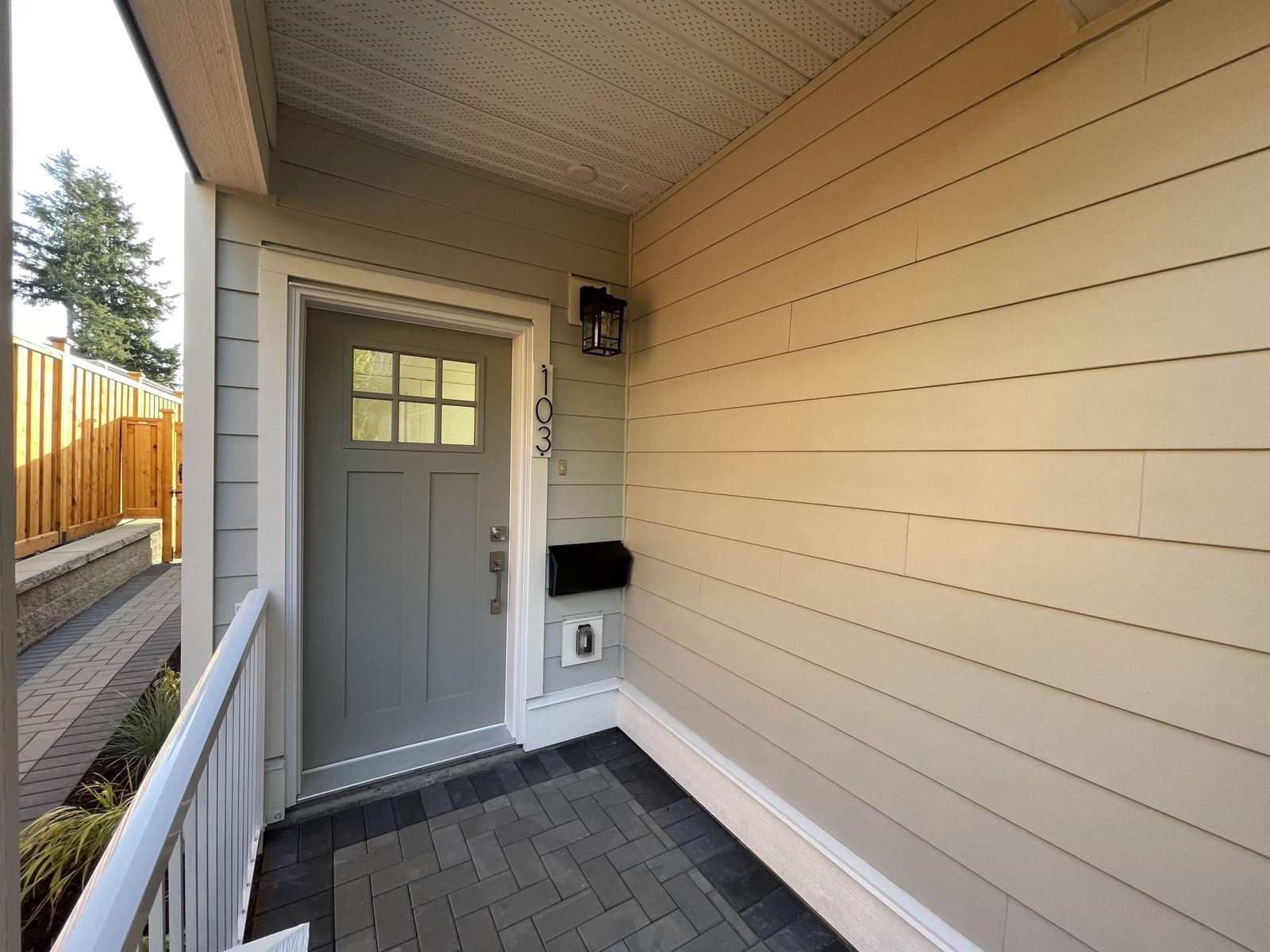 Listing Image 23