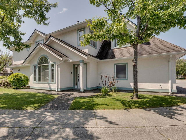 8 - 10000 Fisher Gate