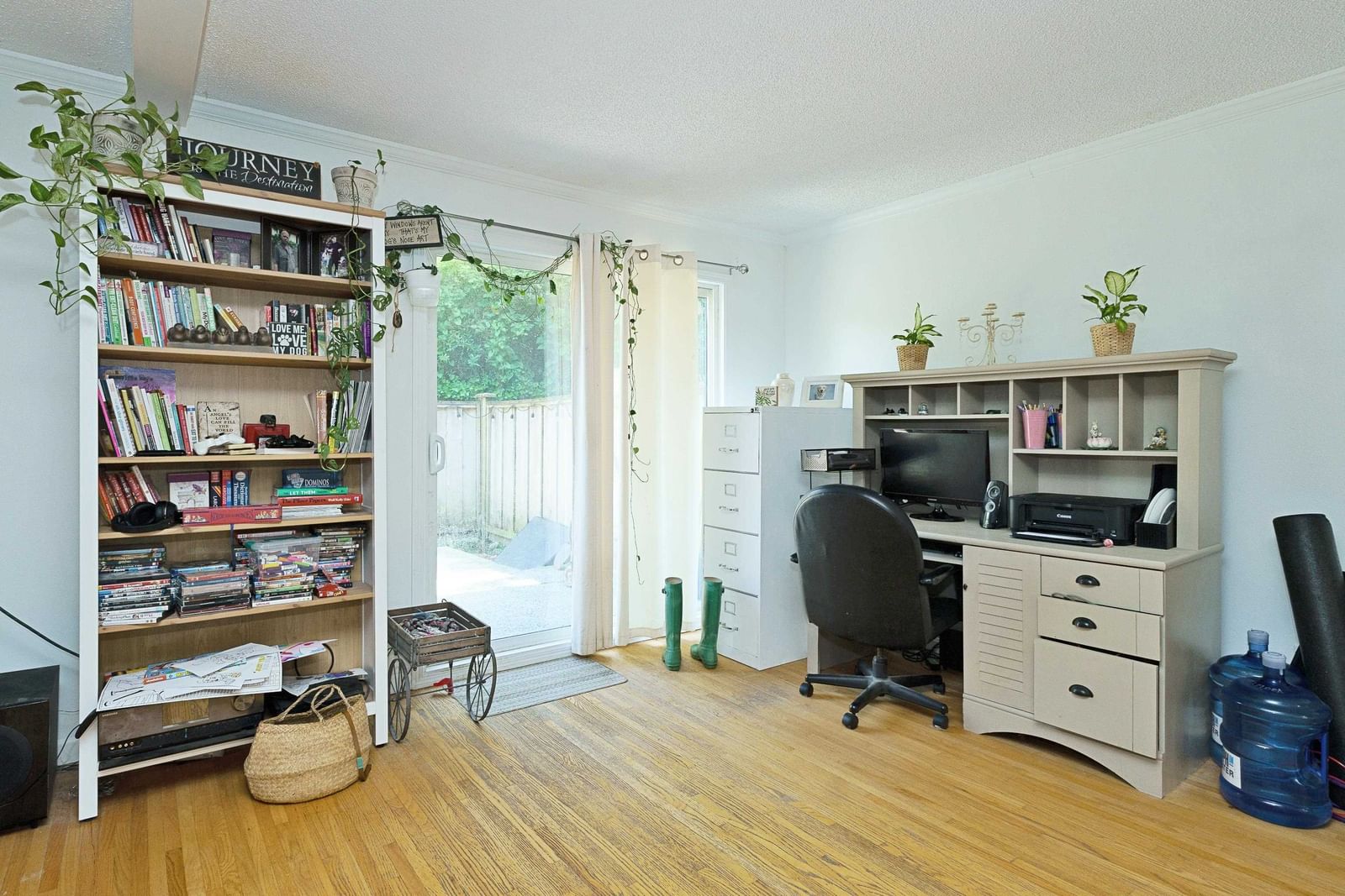 Listing Image 9