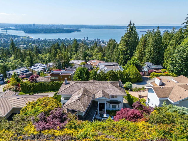 2585 Westhill Way