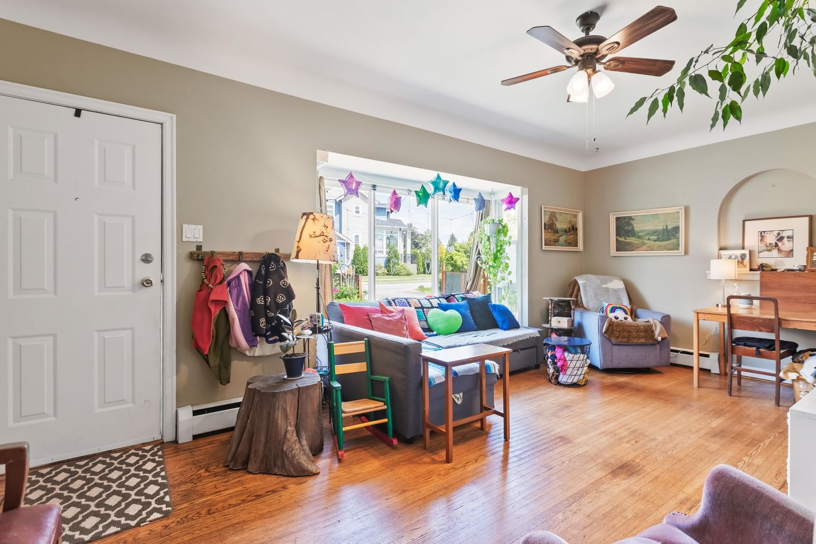 Listing Image 10