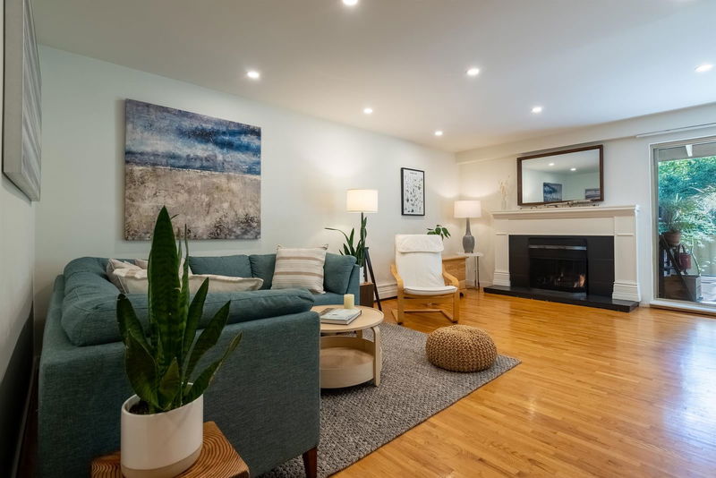 555 28th Street W #316, North Vancouver, British Columbia