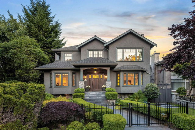 2318 Oliver Crescent