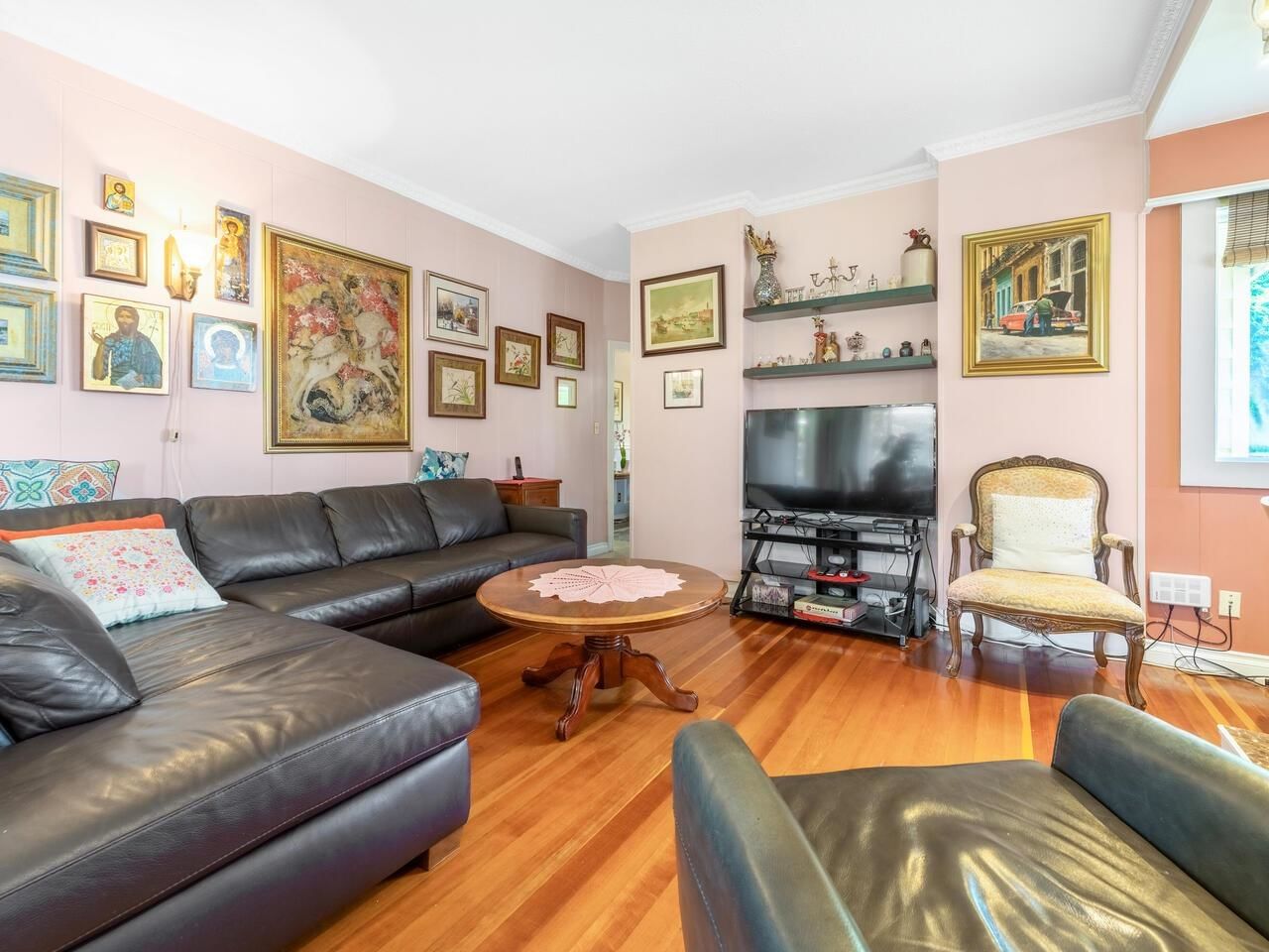 Listing Image 5