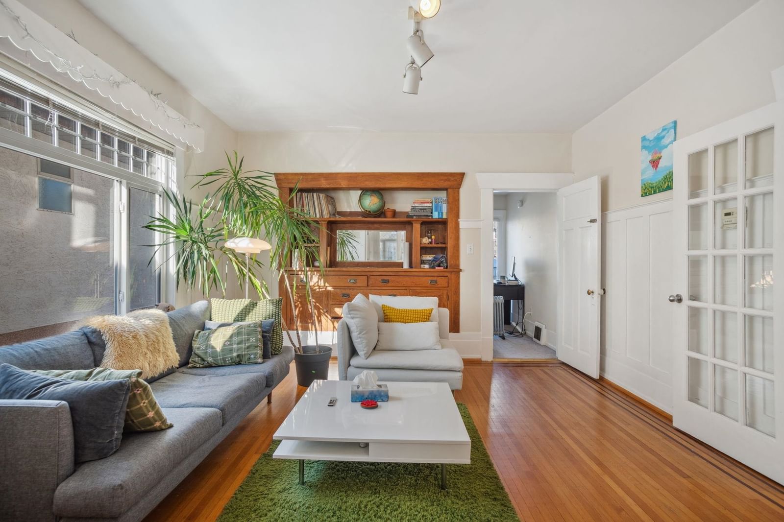 Listing Image 6