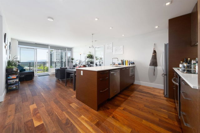 604 - 111 13th Street E