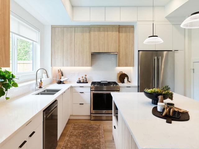 27 - 23697 Fern Crescent