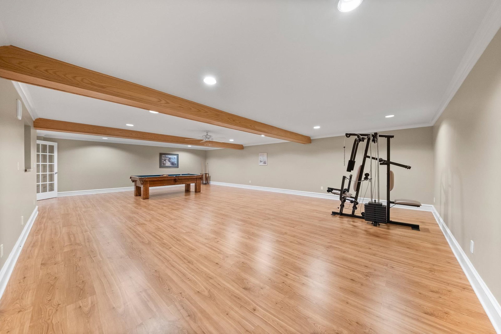 Listing Image 8