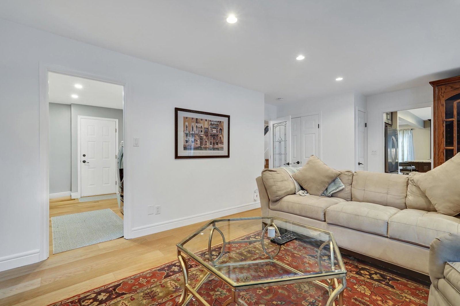 Listing Image 20