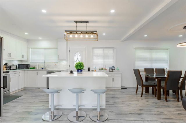 32373 Dolphin Crescent
