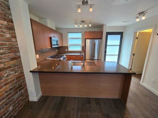 95 Moody Street