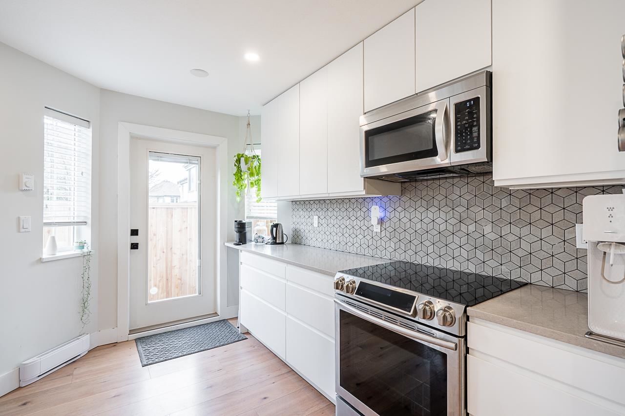 Listing Image 11