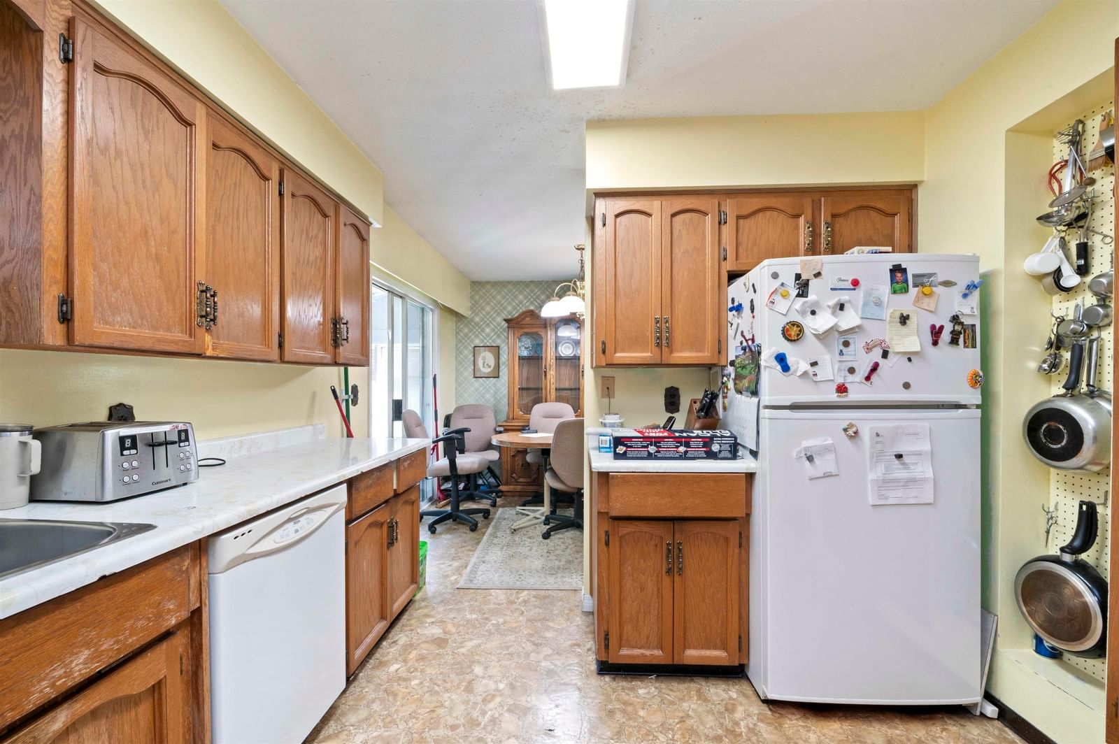 Listing Image 9