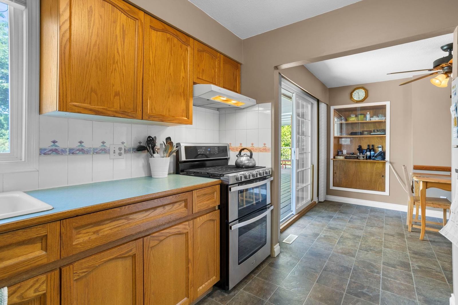 Listing Image 10