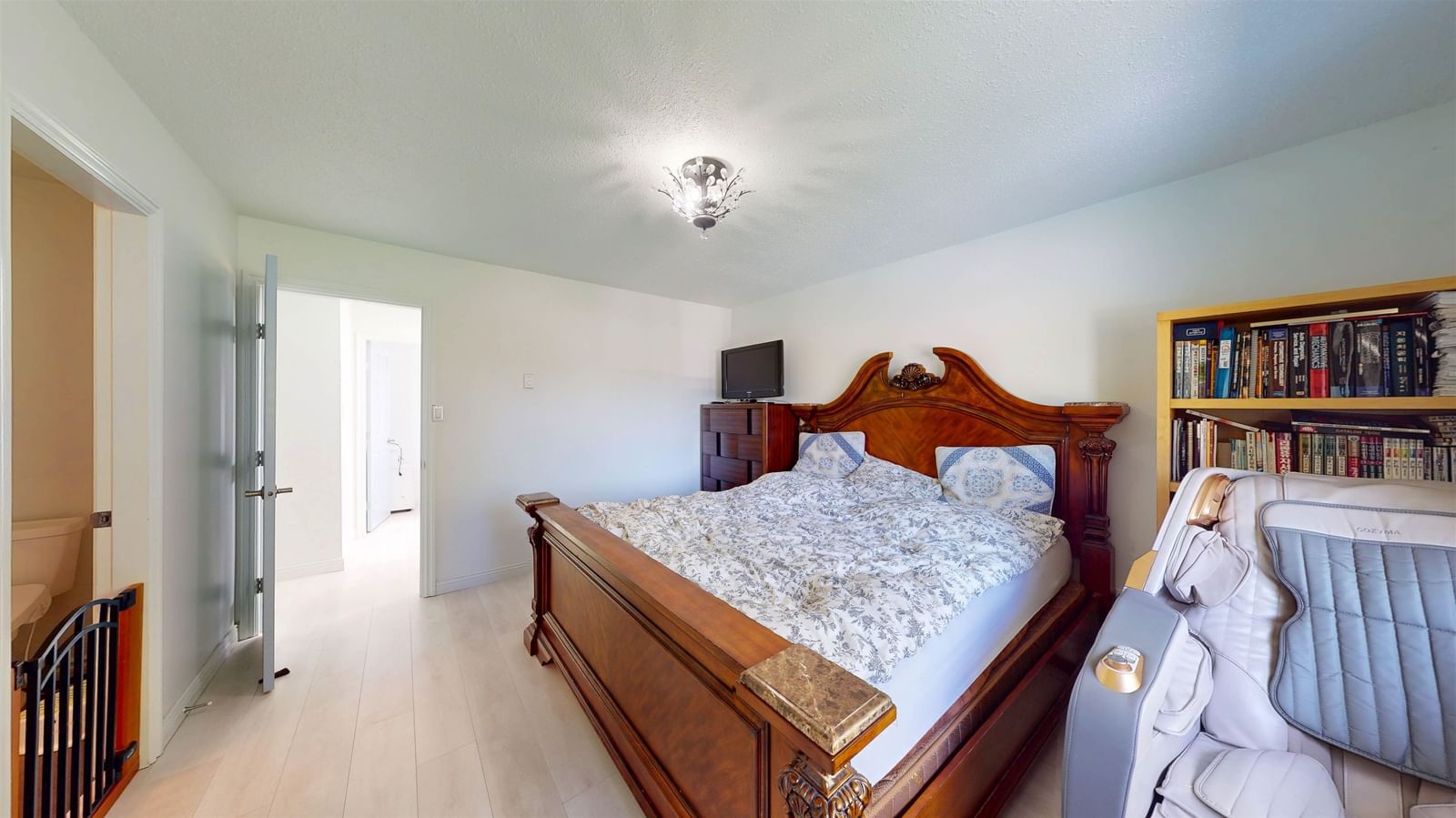 Listing Image 22