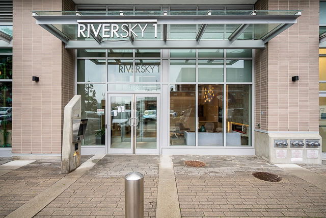 2309 - 908 Quayside Drive
