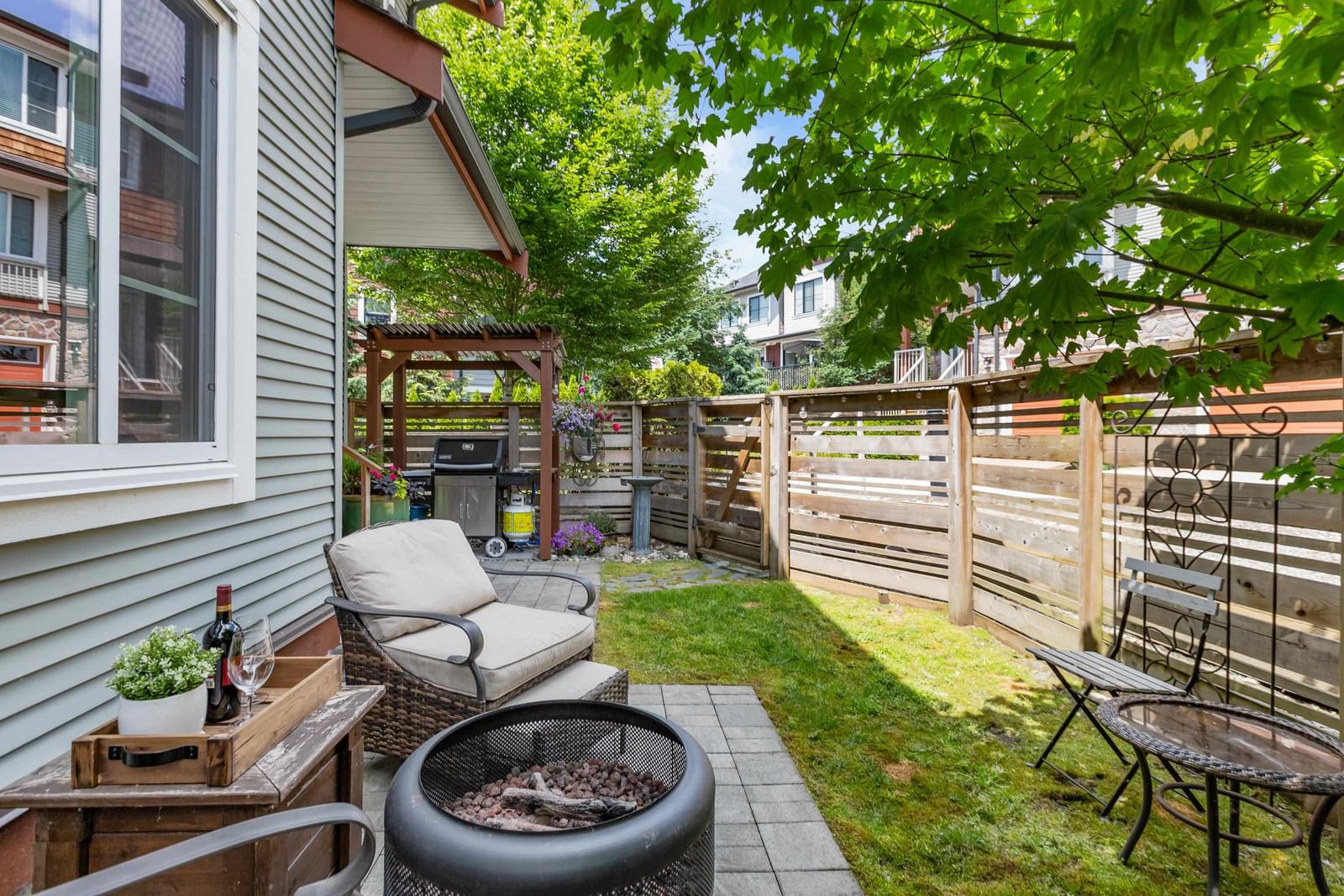 Listing Image 5