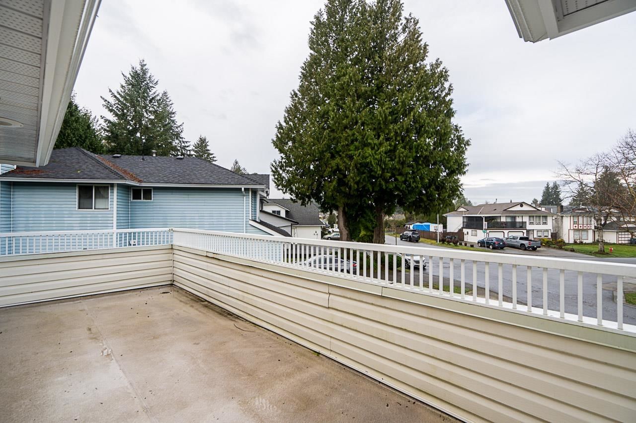 Listing Image 16