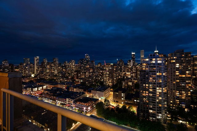 PH5 - 950 Cambie Street