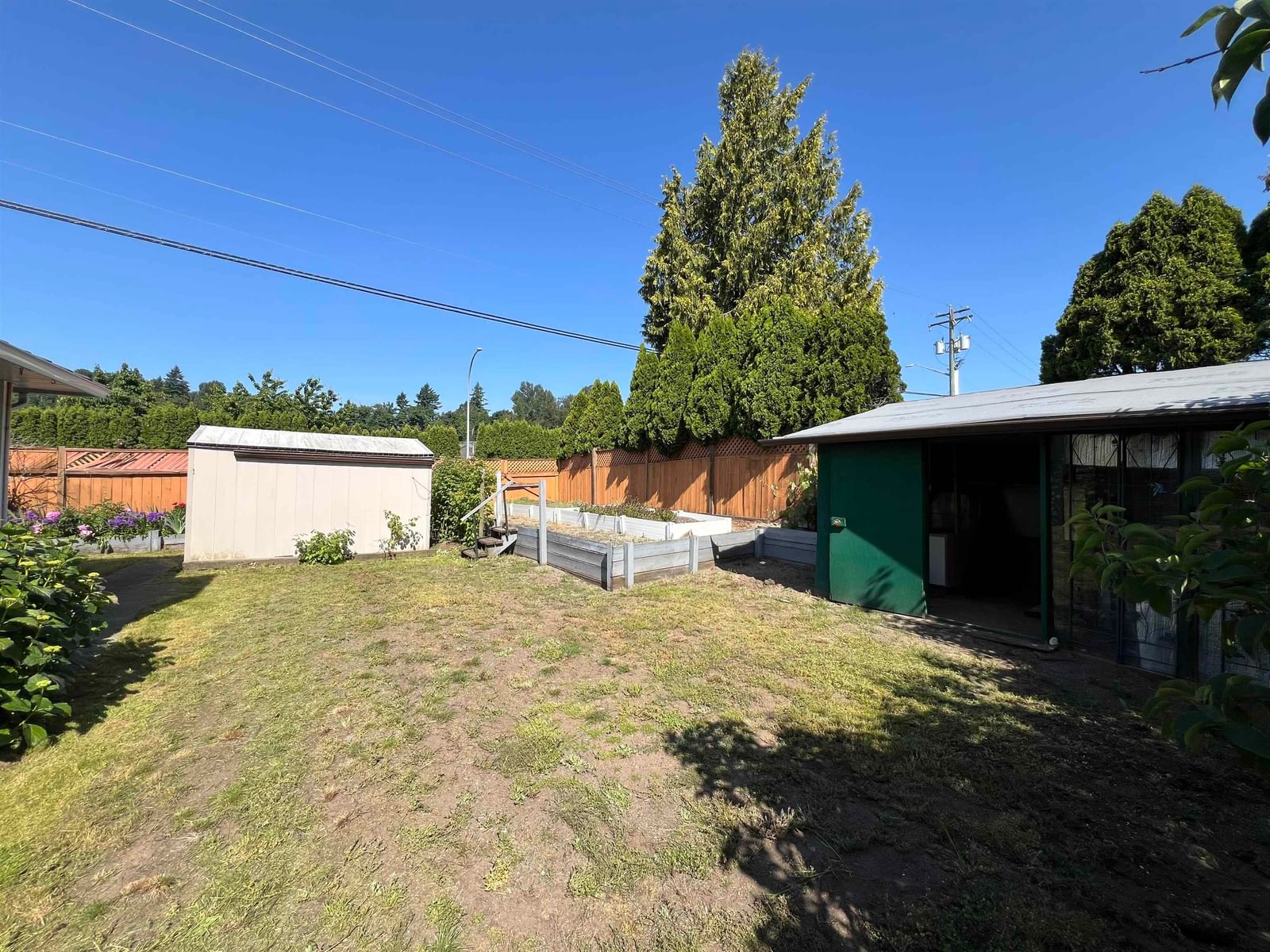 Listing Image 6