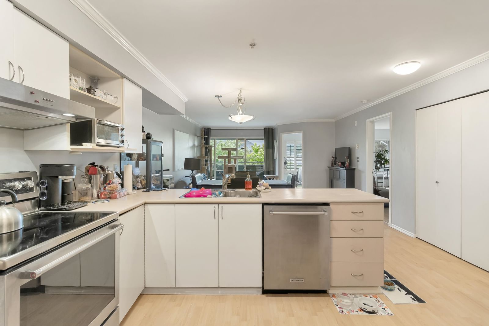Listing Image 13
