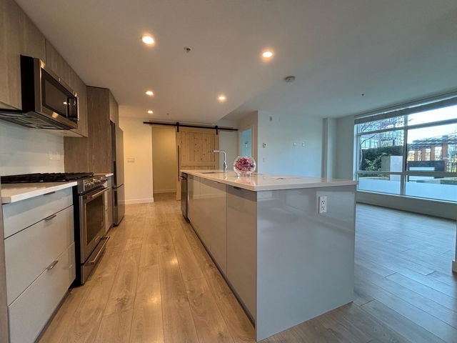 121 - 108 8th Street