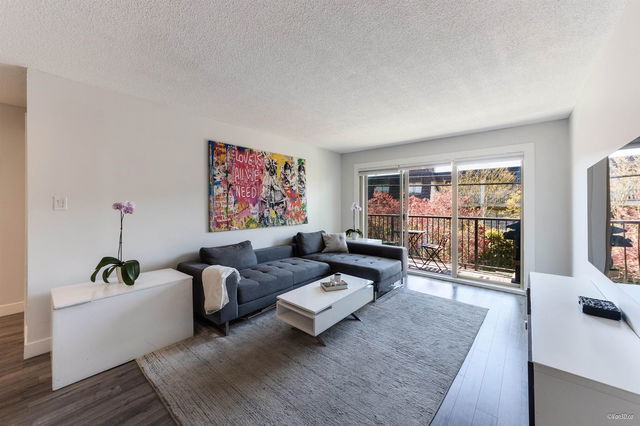 101 - 225 3rd Street