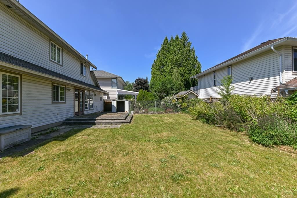 Listing Image 8