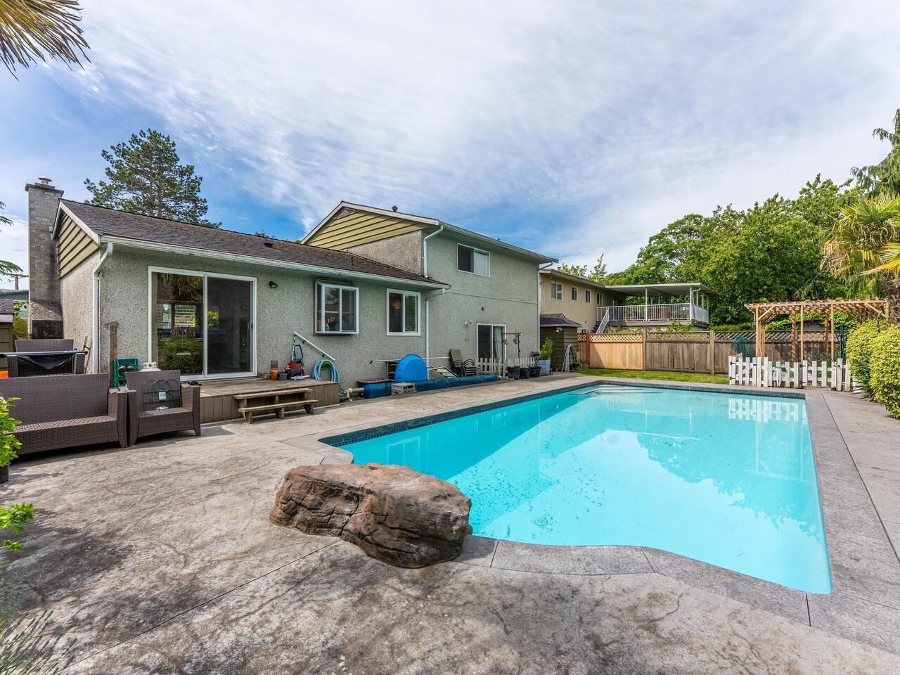 Listing Image 19