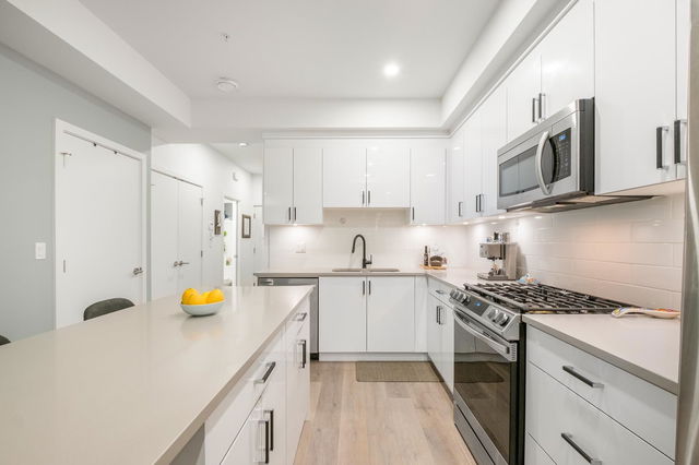 203 - 37808 Third Avenue