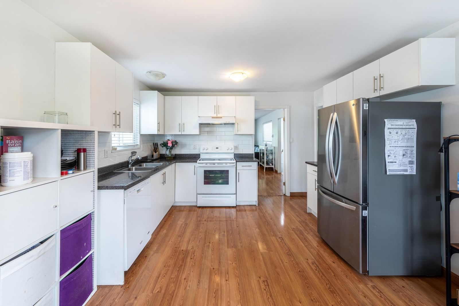Listing Image 12