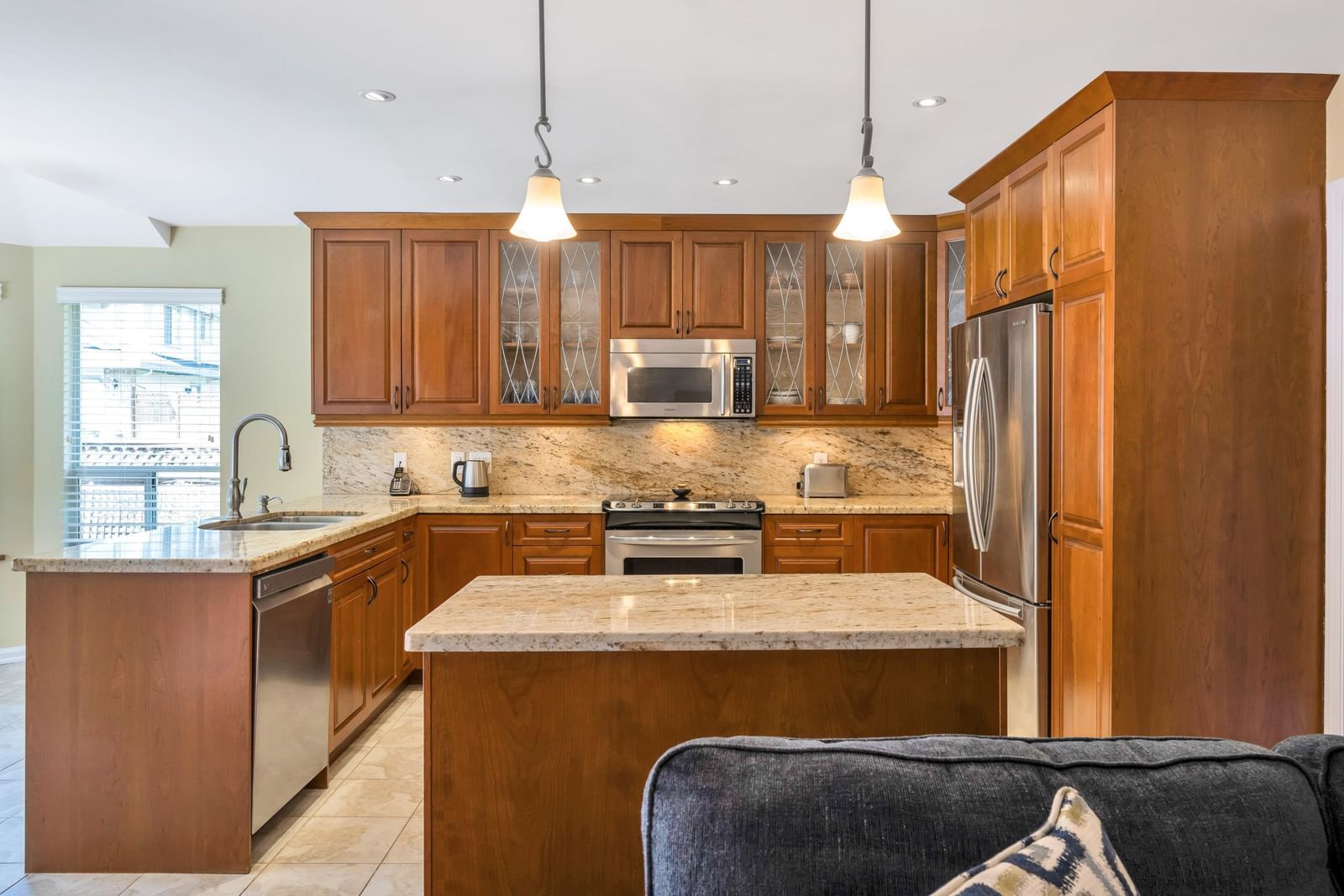Listing Image 12