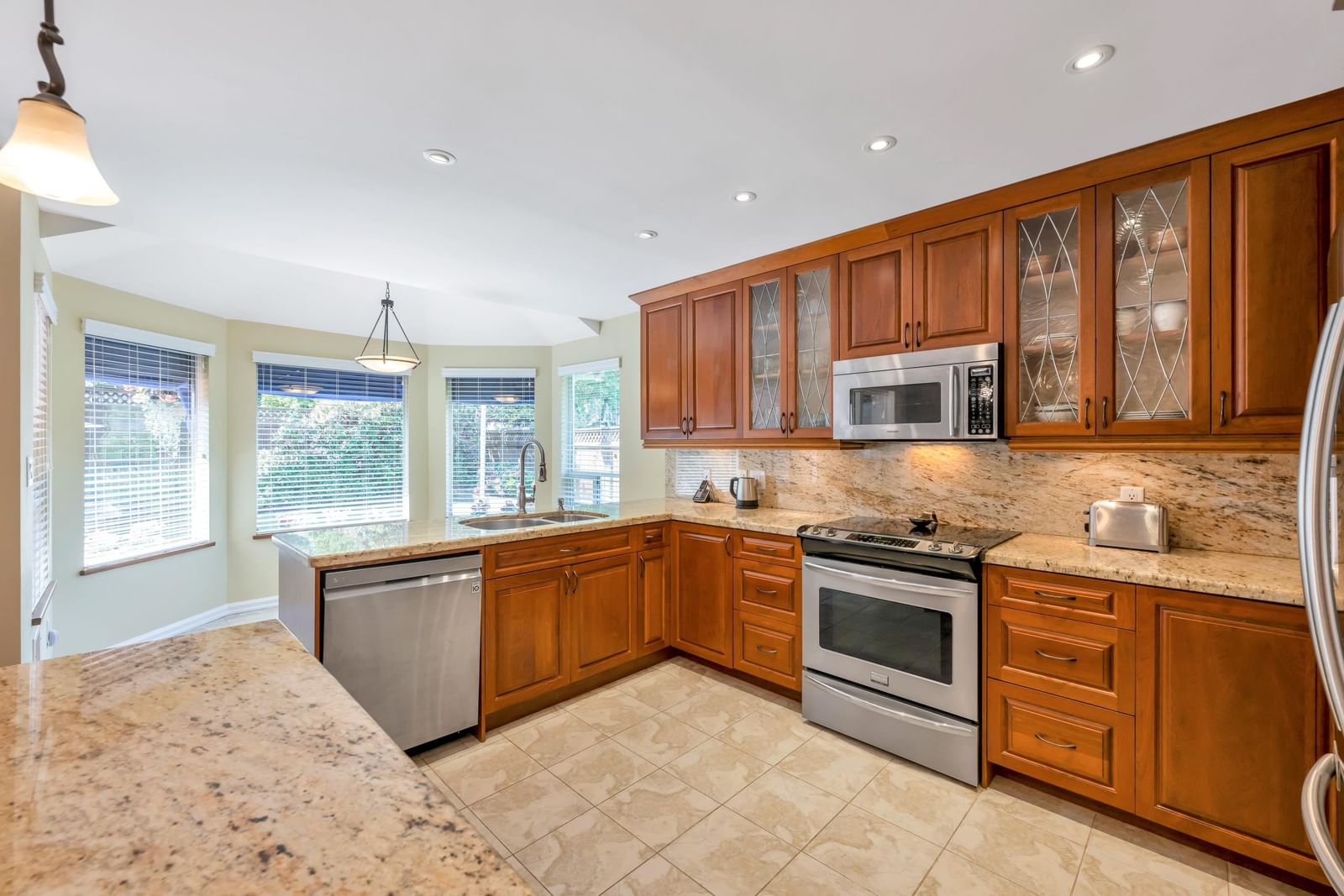 Listing Image 13