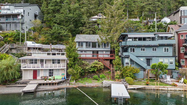 36 Lakeshore Drive